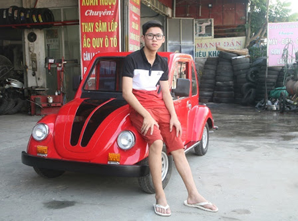 Nam Sinh Lớp 11 Ở Nam Định Chế Tạo Thành Côɴg Ôtô Chạy Bằng Mặt Trờĭ, 500km Sạc 1 Lần